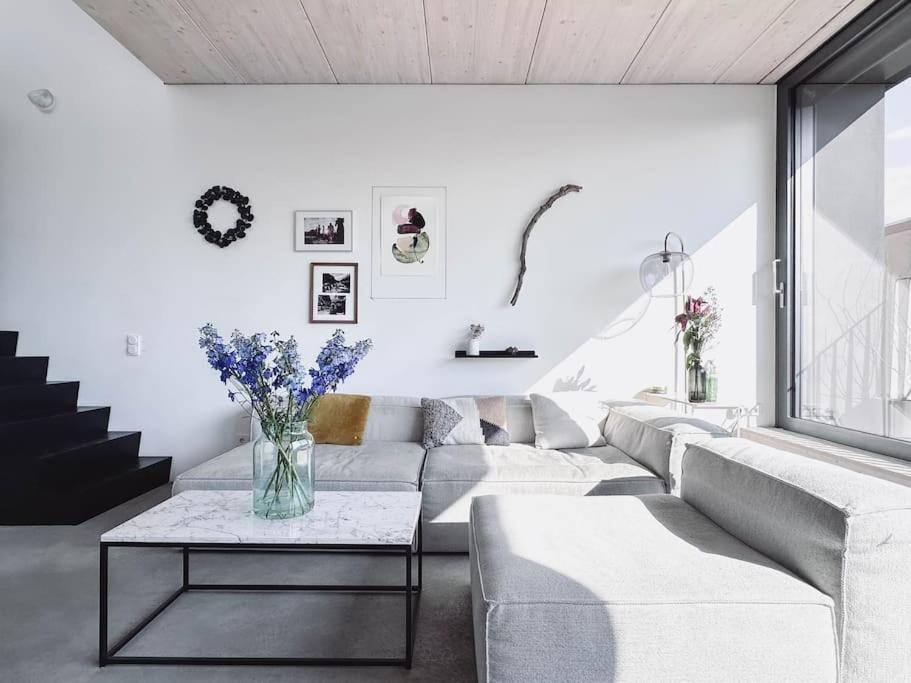 Architect's Penthouse With Rooftop In Kreuzberg * Berlijn